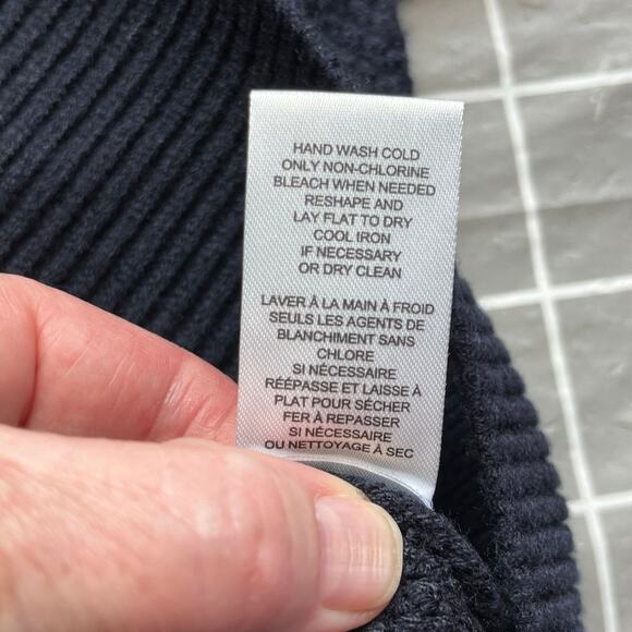 Elie Tahari Navy Blue Cable Knit V-Neck Cardigan Sweater NWT Medium - Picture 16 of 16